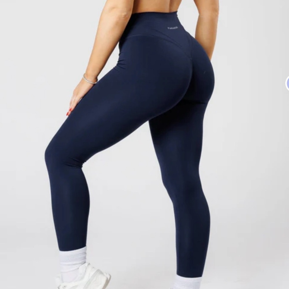 Paragon Fitwear sculptseam leggings small NEW 🍑